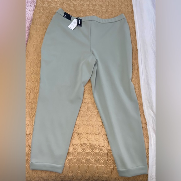 New, Express Brand, dress pant/jogger, Size XL - Picture 2 of 3